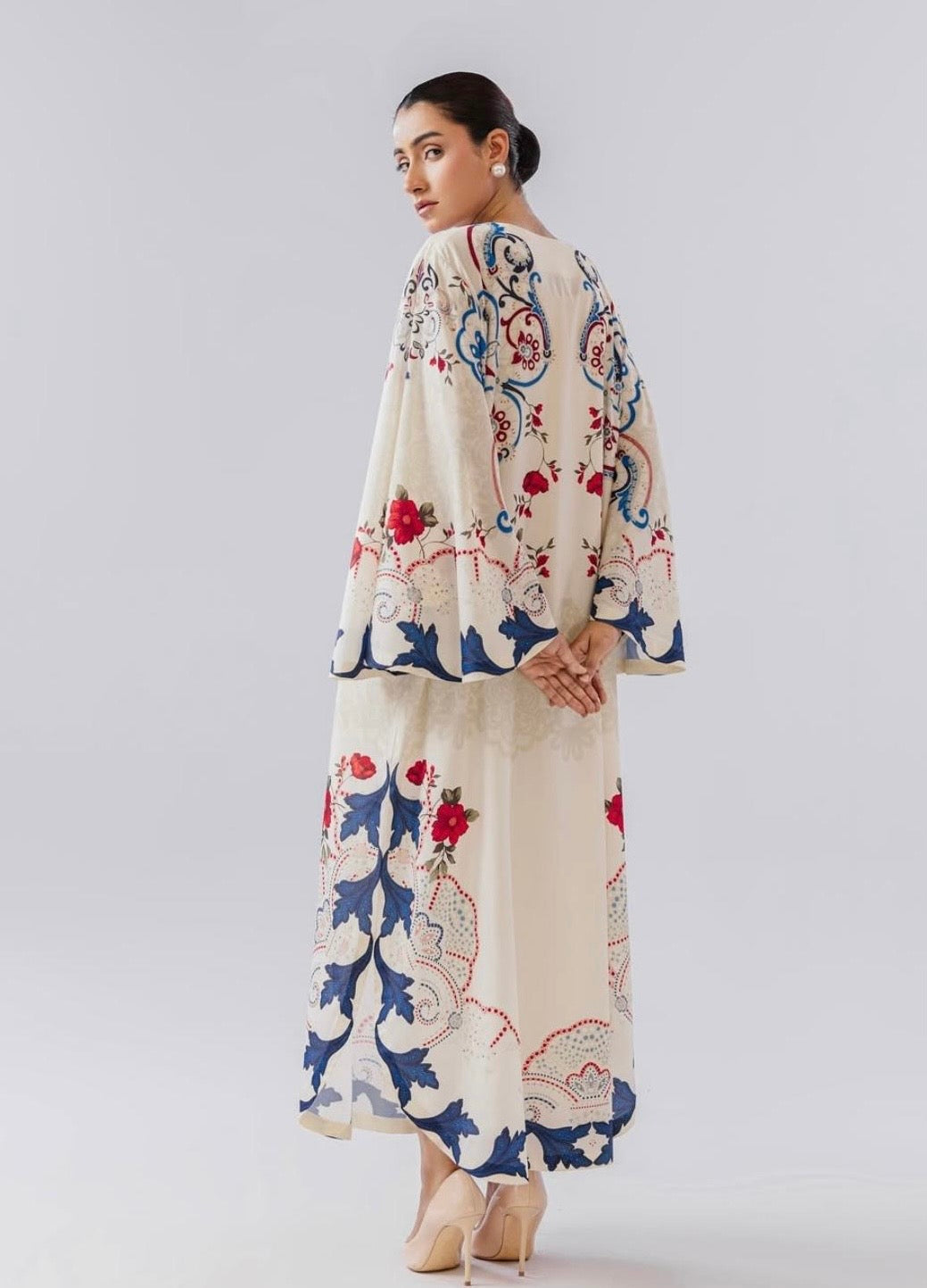 Ivory bloom kafthan