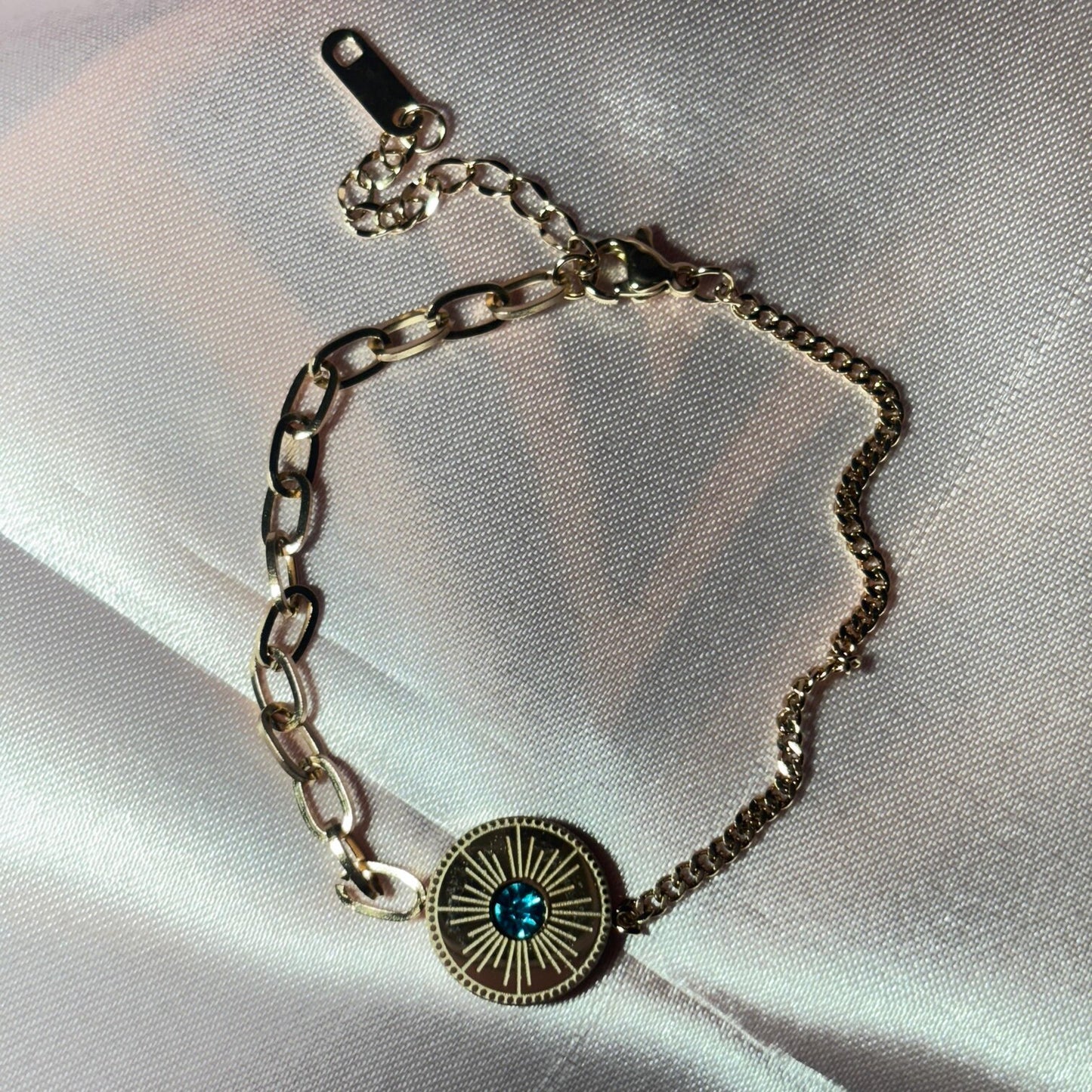 Gold Charm Bracelet - B004