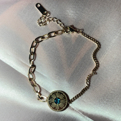 Gold Charm Bracelet - B004