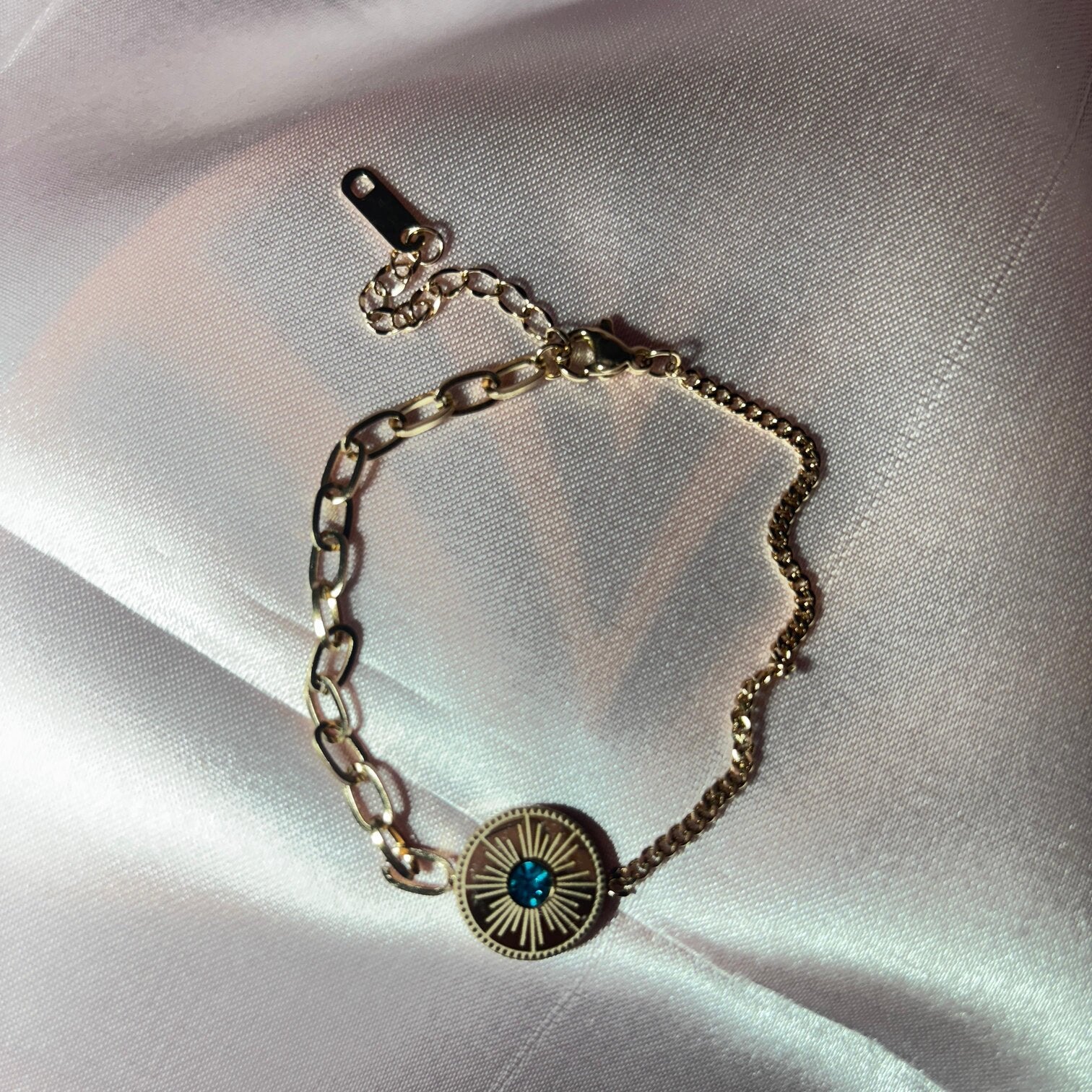 Gold Charm Bracelet - B004