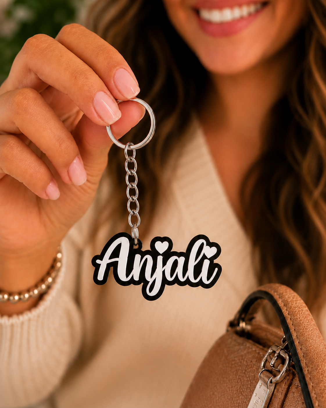 Elegant name keychain in White