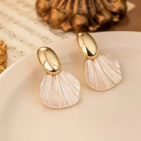 Trendy Shell Design - K014