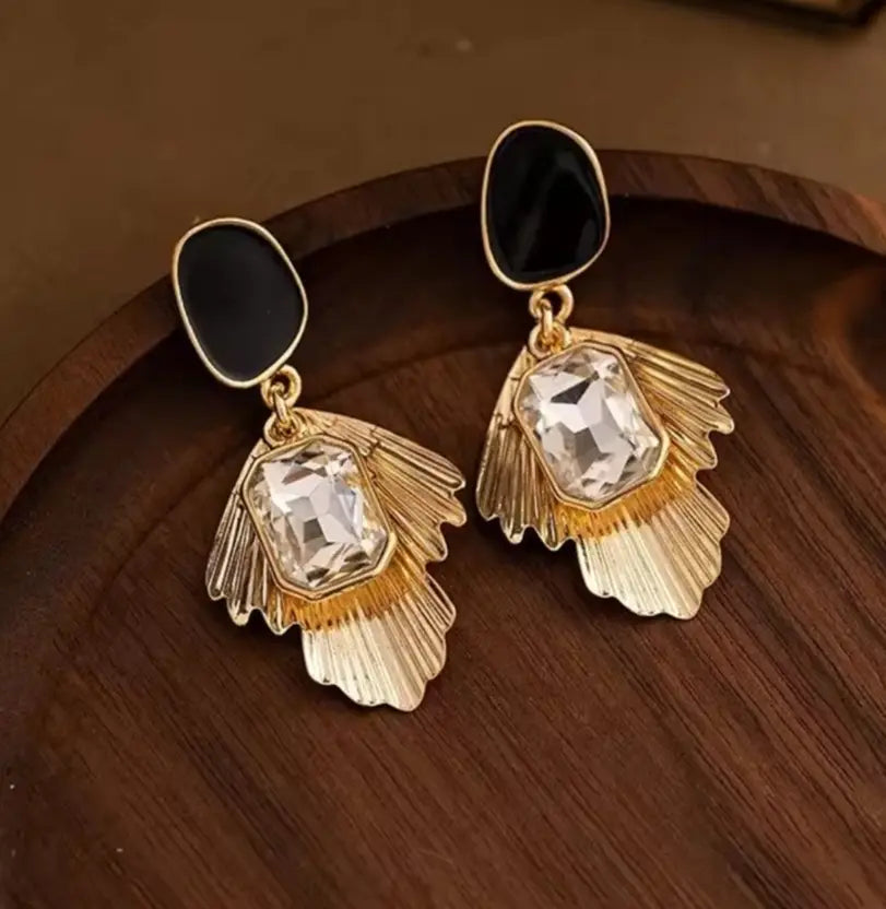 Irregular Leaf Crystal Earrings - K025